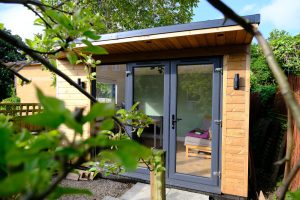 Read more about the article Unlocking the Potential of Your Garden: A Comprehensive Guide to Garden Rooms in Oxfordshire